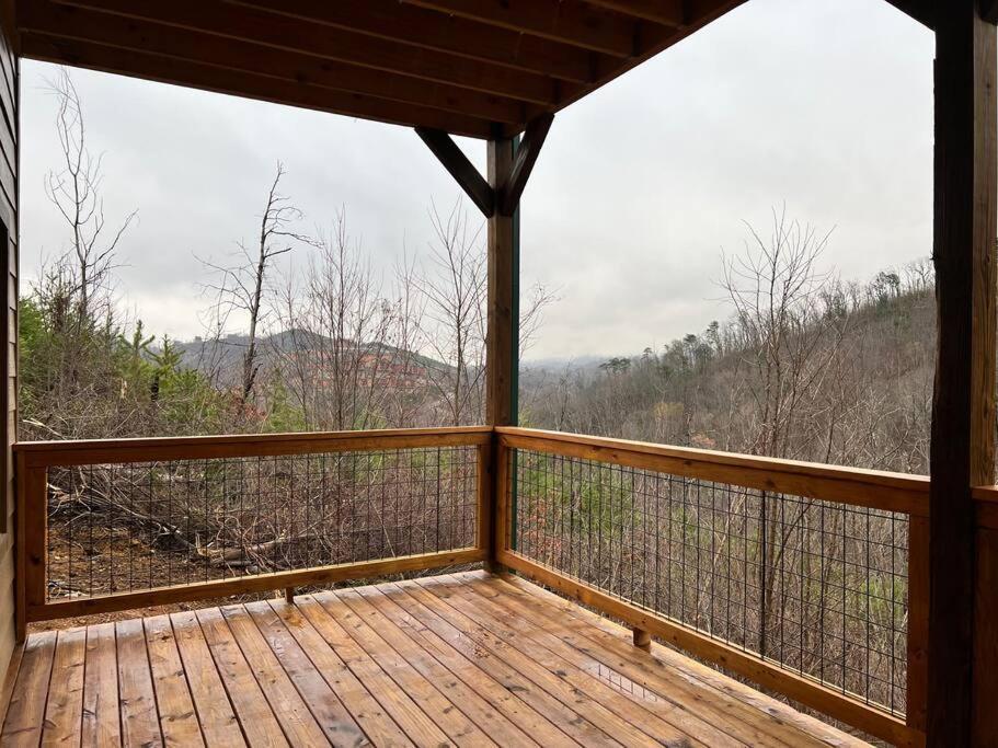 * * 4 Master Bedrooms, Views, Theater, Arcade, Evc Gatlinburg Exterior foto