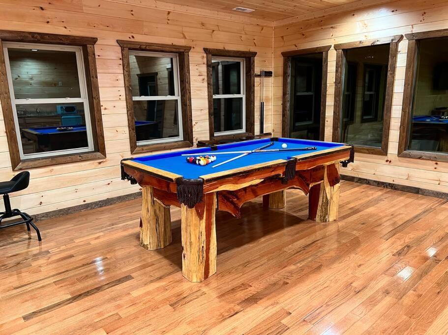 * * 4 Master Bedrooms, Views, Theater, Arcade, Evc Gatlinburg Exterior foto